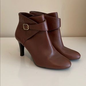 Brown Banana Republic booties - never worn!